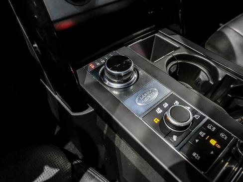 Used 2018 Land Rover Discovery SE AWD/4WD image 26