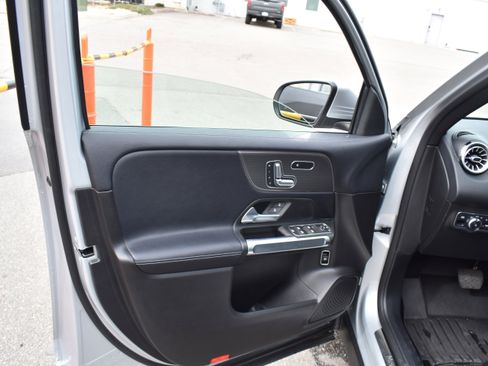 Used 2020 Mercedes-Benz GLB 250 GLB 250 image 27