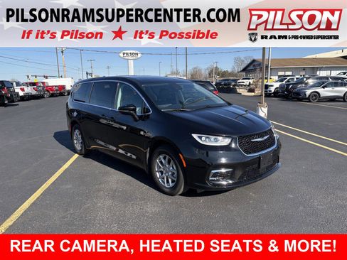 Used 2024 Chrysler Pacifica Touring-L image 1