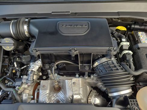 Certified 2023 Jeep Compass Latitude w/ Sun and Sound Group image 17