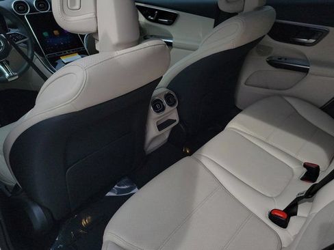 Certified 2026 Mercedes-Benz GLC 300 image 7