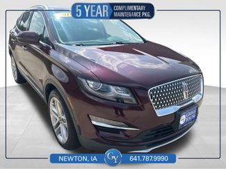 Used 2019 Lincoln MKC Reserve image 1