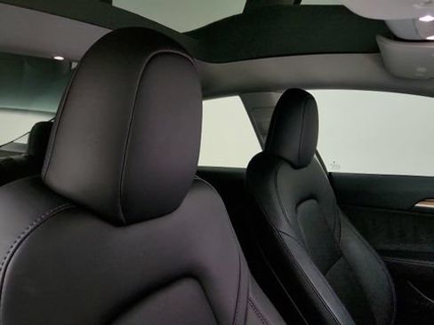 Used 2023 Tesla Model 3 Standard Range RWD image 34