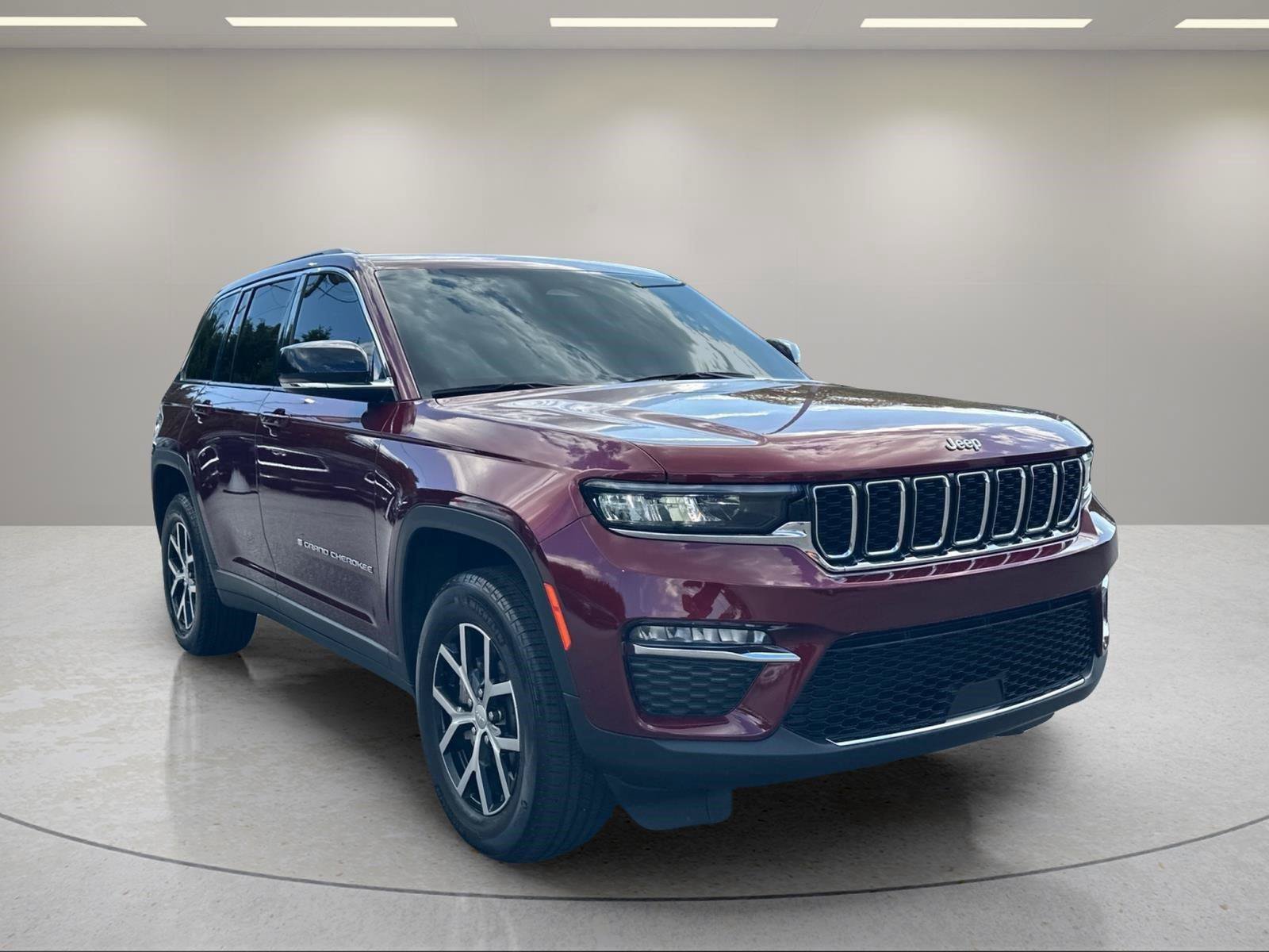 Used 2024 Jeep Grand Cherokee Limited AWD/4WD image 8