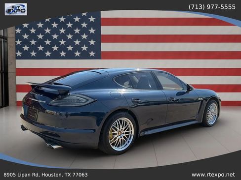 Used 2012 Porsche Panamera 4 image 10