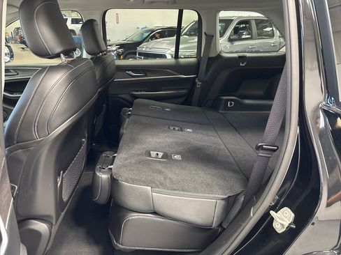 Used 2023 Jeep Grand Cherokee Limited w/ Trailer Tow Package image 34