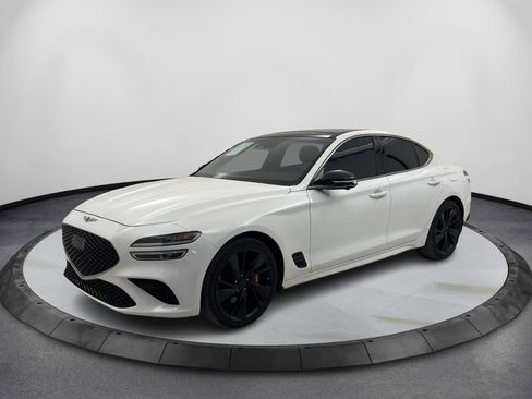 Used 2022 Genesis G70 3.3T image 1