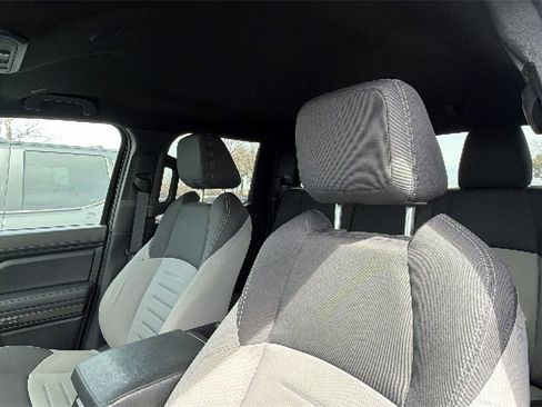 Used 2025 Toyota Tacoma TRD Off-Road image 13