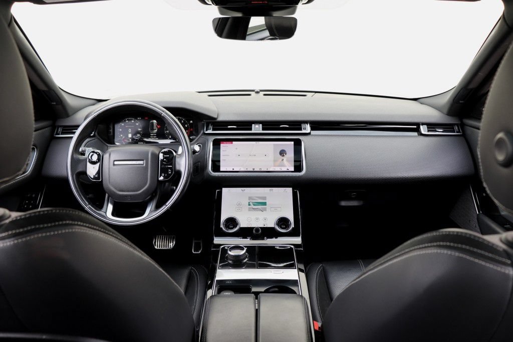 Used 2018 Land Rover Range Rover Velar R-Dynamic SE AWD/4WD image 35