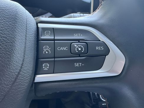 Used 2022 Jeep Compass Limited AWD/4WD image 28