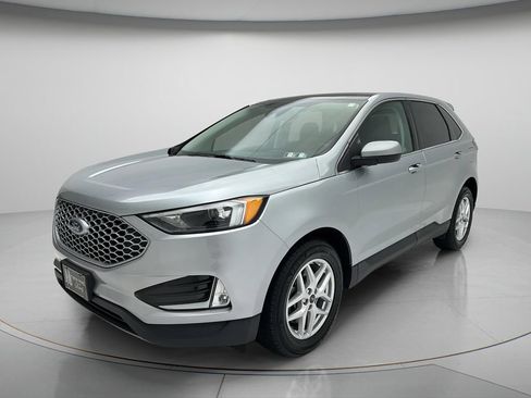 Used 2024 Ford Edge SEL w/ Convenience Package AWD/4WD image 3