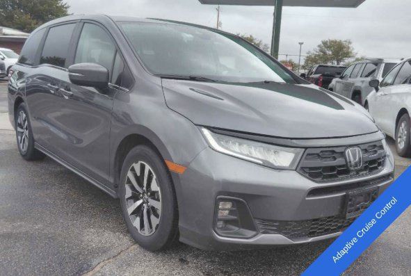 Used 2025 Honda Odyssey EX-L image 3