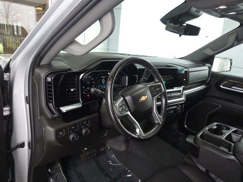 Used 2022 Chevrolet Silverado 1500 LT image 21