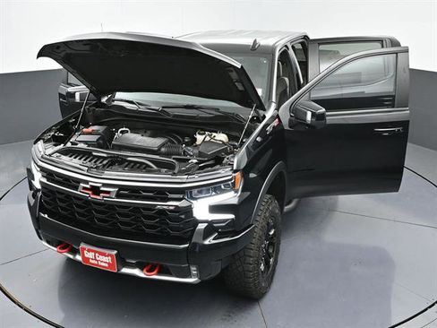 Used 2024 Chevrolet Silverado 1500 ZR2 w/ Technology Package AWD/4WD image 49