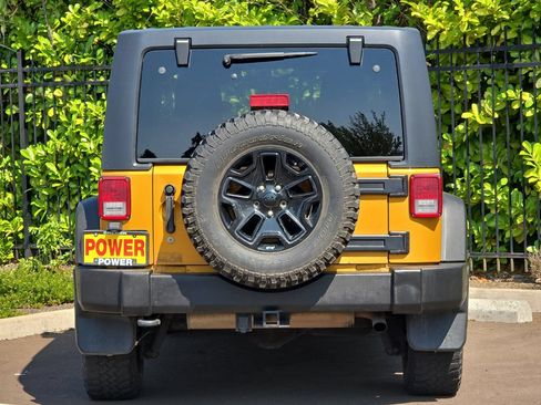 Used 2014 Jeep Wrangler Unlimited Rubicon w/ Dual Top Group AWD/4WD image 5