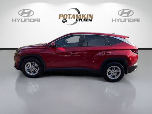 Certified 2025 Hyundai Tucson SE FWD image 8