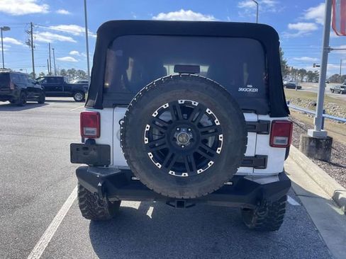 Used 2015 Jeep Wrangler Unlimited Sport w/ Connectivity Group image 4