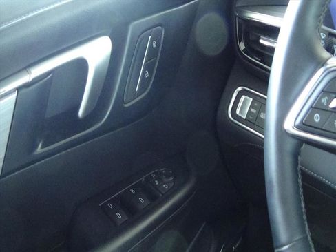 Used 2025 Buick Enclave Preferred image 24