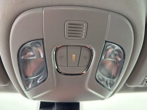 Used 2022 Jeep Compass Limited image 33