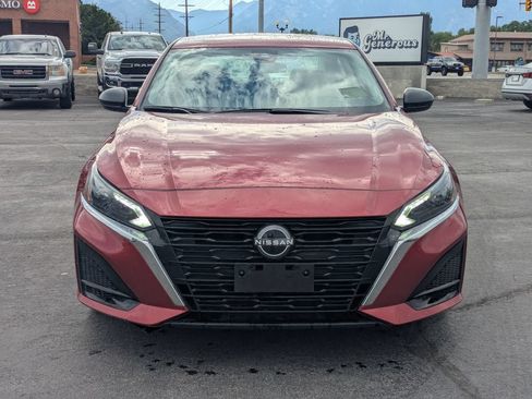 Used 2025 Nissan Altima 2.5 SV FWD image 10