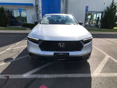 Certified 2025 Honda Accord SE image 2