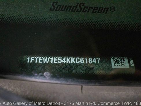 Used 2019 Ford F150 Lariat w/ Equipment Group 502A Luxury AWD/4WD image 17