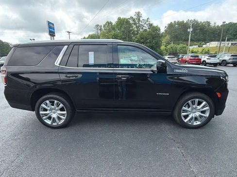 Used 2023 Chevrolet Tahoe High Country w/ Premium Package 2 AWD/4WD image 3