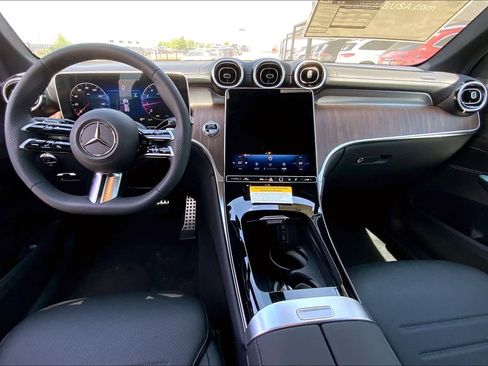 New 2025 Mercedes-Benz GLC 300 image 7