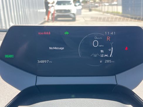 Used 2024 Toyota Prius XLE FWD image 34