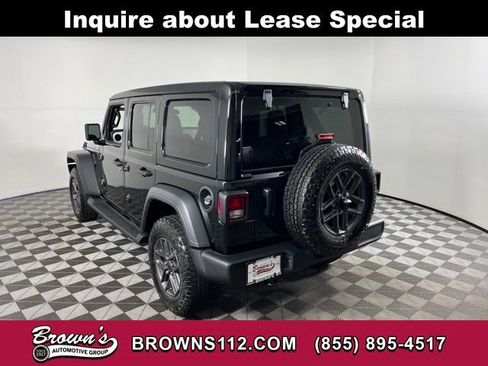 Used 2026 Jeep Wrangler Unlimited Sport AWD/4WD image 5