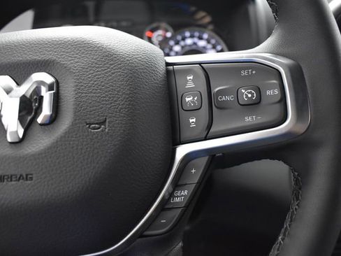 New 2025 RAM 2500 Big Horn AWD/4WD image 17