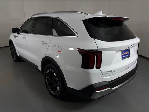 New 2026 Kia Sorento S w/ S Panoramic Sunroof Package image 8