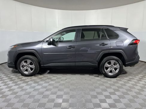 Used 2023 Toyota RAV4 XLE AWD/4WD image 5