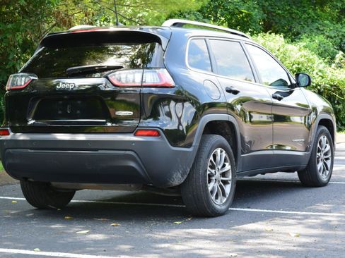 Used 2020 Jeep Cherokee Latitude Plus w/ Comfort/Convenience Group FWD image 5