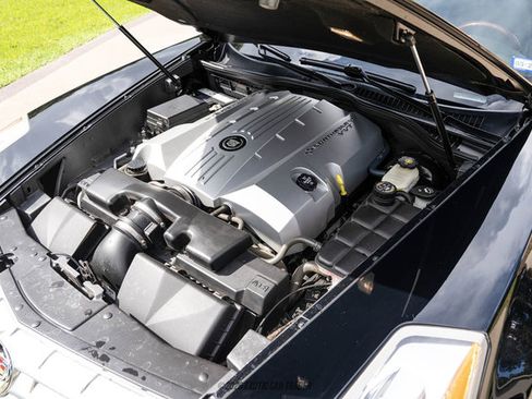 Used 2006 Cadillac XLR RWD image 25
