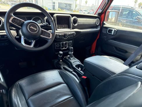 Used 2023 Jeep Wrangler Unlimited Sahara AWD/4WD image 23