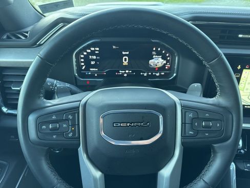 Used 2024 GMC Sierra 1500 Denali w/ Technology Package AWD/4WD image 14