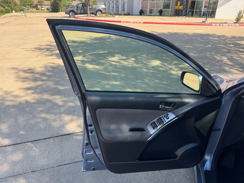 Used 2007 Toyota Matrix XR image 11