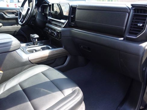 Used 2024 Chevrolet Silverado 1500 RST image 37