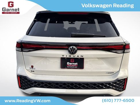 New 2026 Volkswagen Tiguan SE R-Line image 4