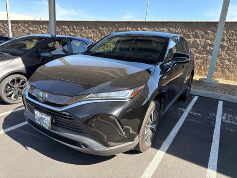 Used 2021 Toyota Venza LE w/ Carpet Mat Package (TMS) AWD/4WD image 3