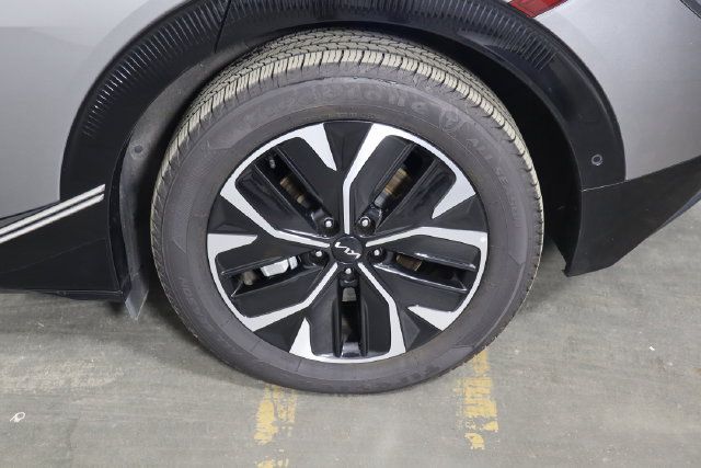 Used 2023 Kia EV6 Wind w/ Wind Technology Package AWD/4WD image 46