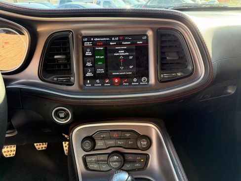 Used 2022 Dodge Challenger R/T Scat Pack RWD image 16