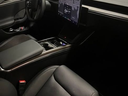 Used 2025 Tesla Model S AWD/4WD image 4