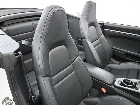 Used 2024 Porsche 911 Carrera S image 10
