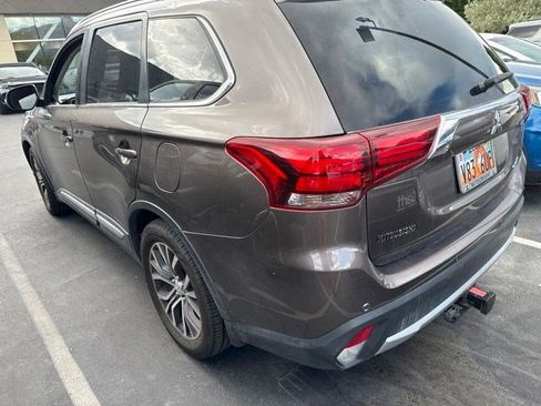 Used 2018 Mitsubishi Outlander ES AWD/4WD image 5