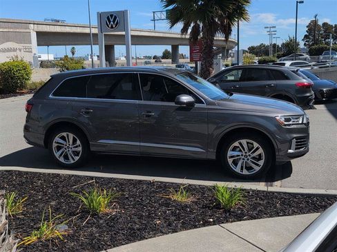 Used 2023 Audi Q7 2.0T Premium w/ Convenience Package AWD/4WD image 5