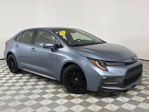Used 2020 Toyota Corolla SE image 2