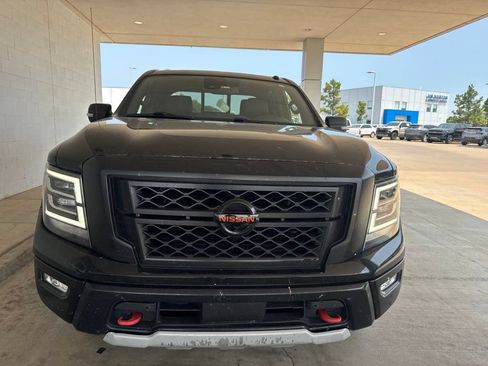 Used 2021 Nissan Titan PRO-4X w/ Pro-4x Convenience Package AWD/4WD image 2