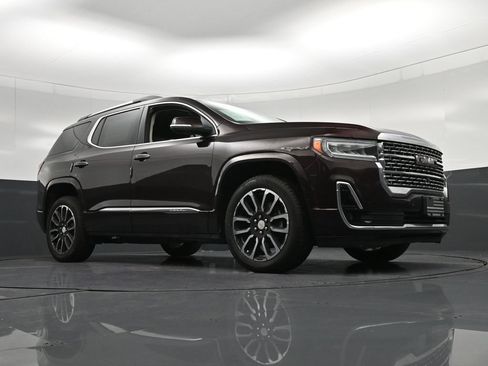 Used 2020 GMC Acadia Denali w/ Technology Package FWD image 29
